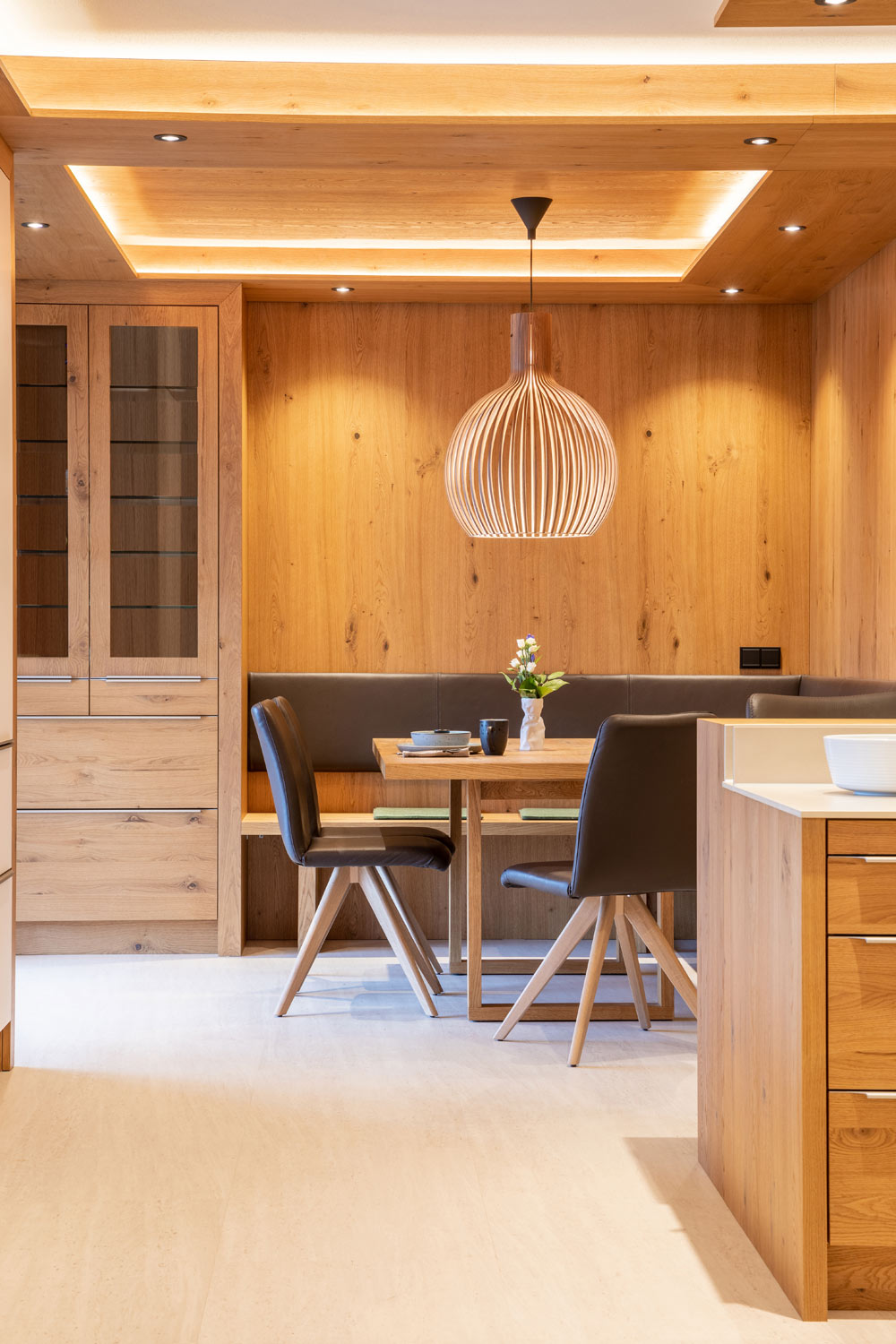 Küche und Wohnzimmer im Landhaus stil